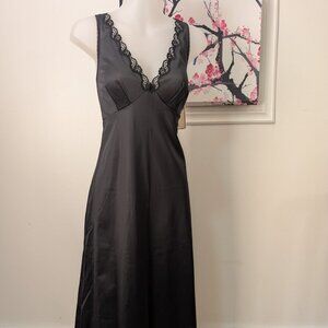 French Maid Black Lace Nightgown Slip Vintage Style Size 36 NWT
